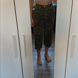 Camo flare crop jeans